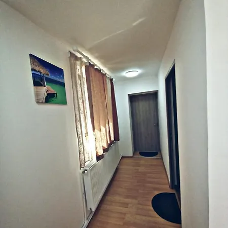 In Regim Hotelier بيت خشبي *