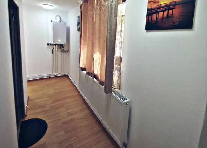 In Regim Hotelier Дерев'яний котедж